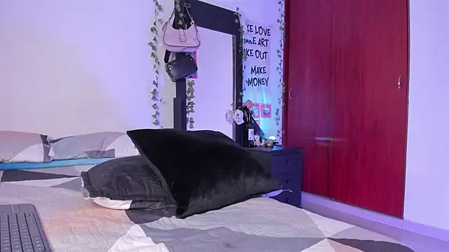 little_kayla_ webcam