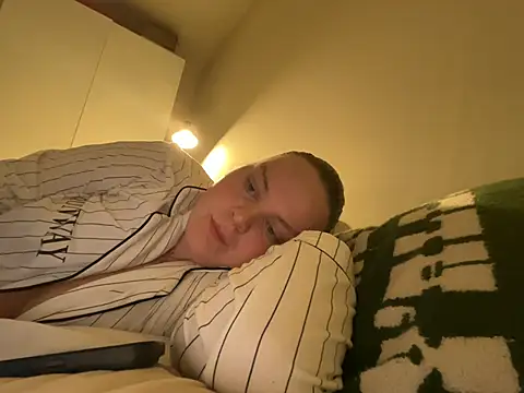 IslaMae webcam