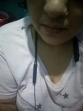 Priya_089 webcam