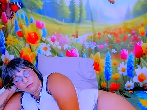 indianroxy webcam