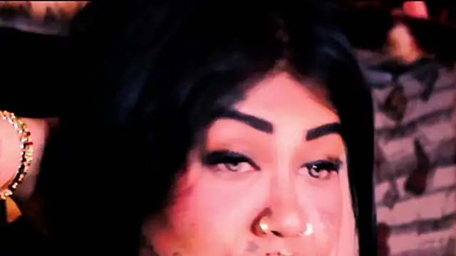 indian_dreamgirl webcam
