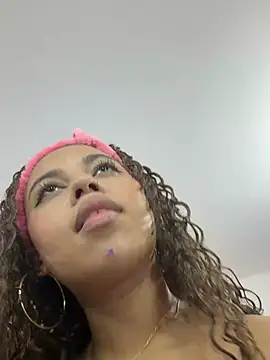AlesiaCooper webcam