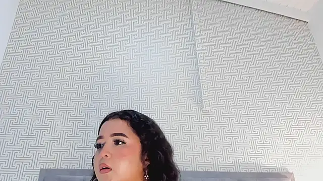 Evaa_Lunna_ webcam
