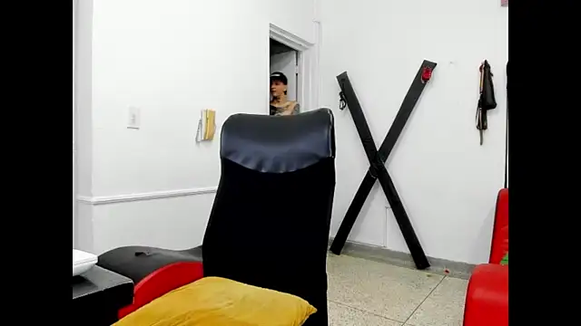 StraightBoy_Nick webcam