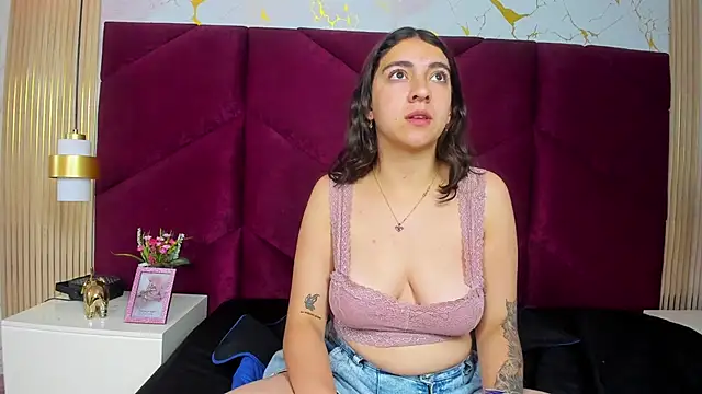 Lia_Ferrerl webcam
