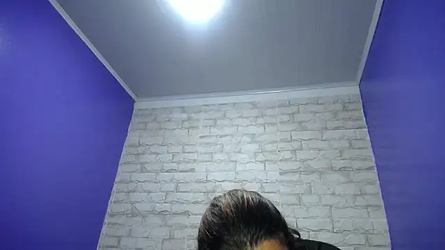 Milf-Prettyboobs webcam