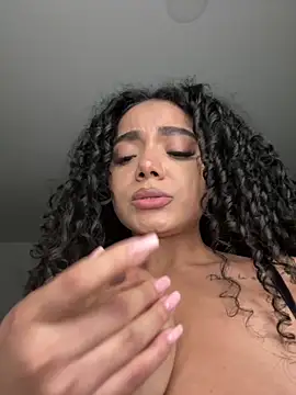 curlyierr - Curlyierr's free webcam - UK Sex Cams