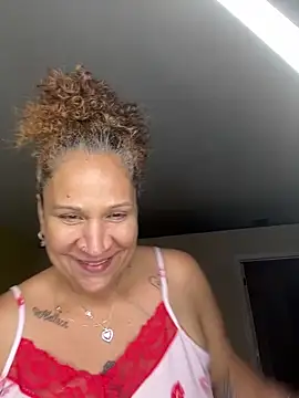 ladycreamypr2 webcam