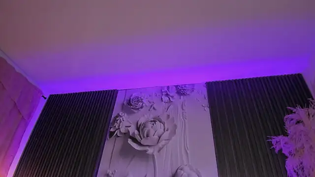 ShaniaDaniels webcam