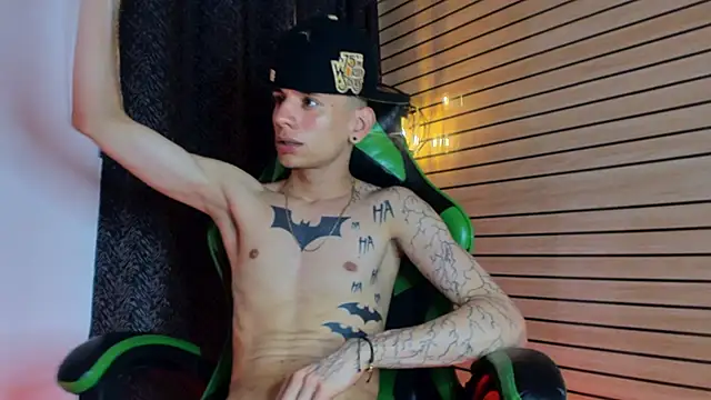 Skinny_batman webcam