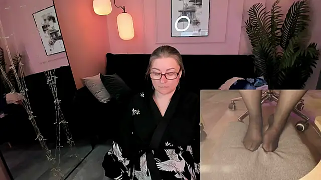 Alexandra_Kind webcam