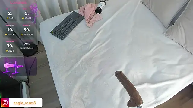 angiee_roses webcam