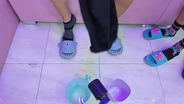 miacam-hot webcam
