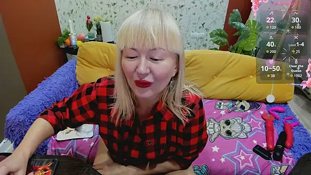 FlirtyMary webcam