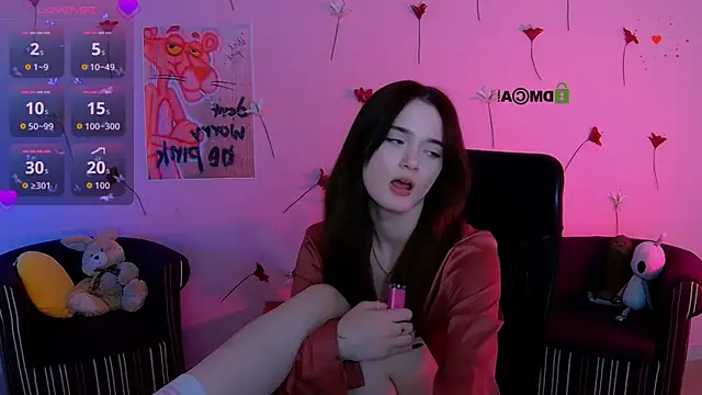 liana_kisses (F teen) - show my tits