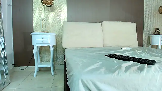 Tiifany_Baker webcam