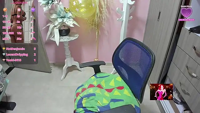 KAROL_MILF webcam