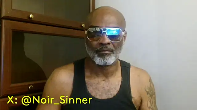 sinnernoir - Sinnernoir's free webcam - UK Sex Cams