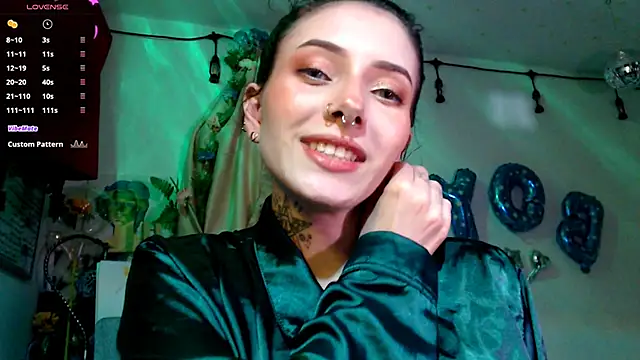 LiliJones_ webcam
