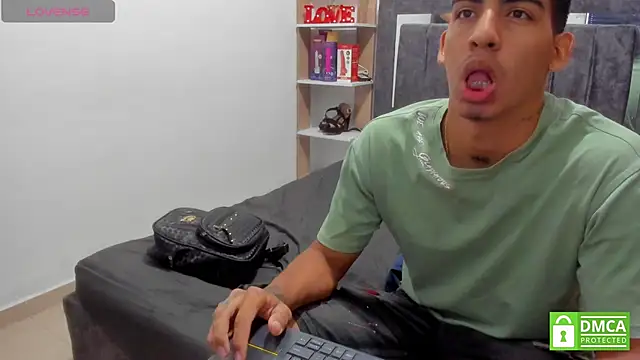 Grace_and_Milo webcam