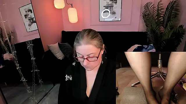 Alexandra_Kind webcam