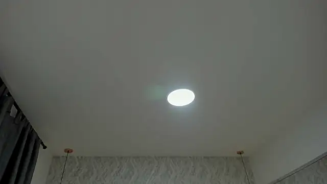 Tisha-Cole webcam