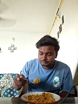 Gujju_here webcam