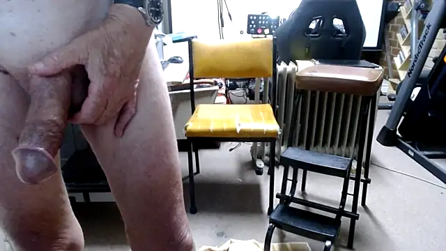unclek23 (M grandpa) - #australian #bisexuals #blondes #ejaculation #grandpas #handjob #hd #masturbation #recordable-publics #shaven #skinny #small-audience #white