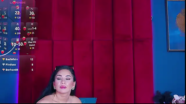 MadyLuxxx webcam