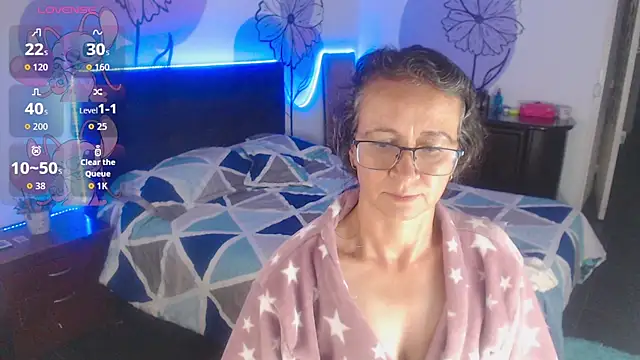 aura_latinax webcam
