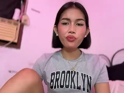 YougotLara webcam