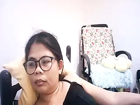 pinay_milfxx webcam