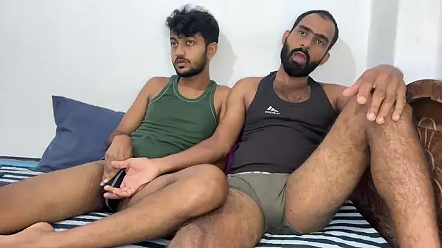 DesiDaddyandSon webcam