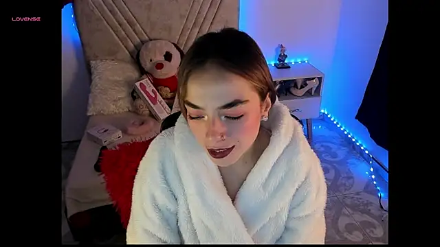 Mia_Victoria22 webcam