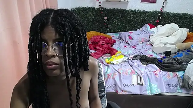 thianahorny webcam