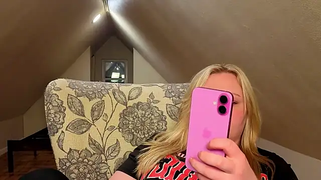 Preview of phatassblond