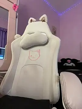 Webcam Model (Geralllll)  is live.Free join now!