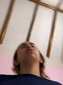 MaelyClaire live sex cam