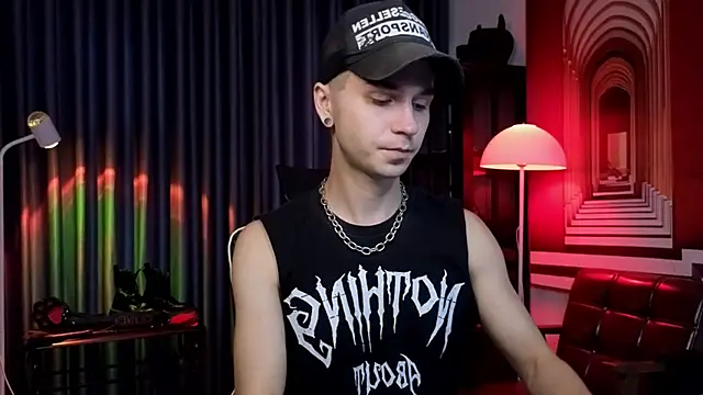 Joseph__Quinn webcam