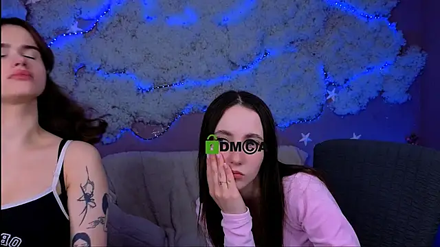monica_xcx webcam