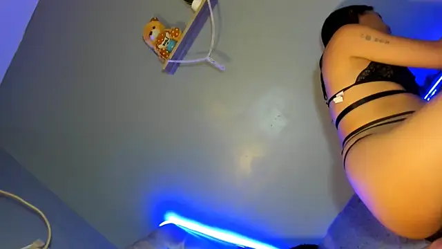 twerkitlike_twinkle webcam