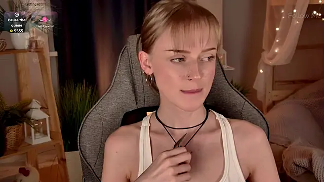 KiraMontoya webcam