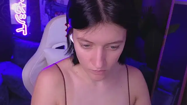 roxy_riot_