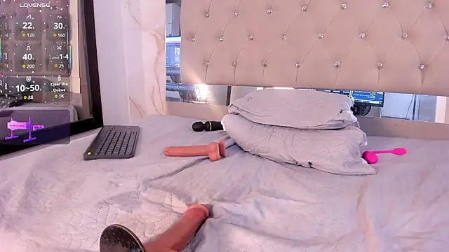 Luna_Tylor webcam
