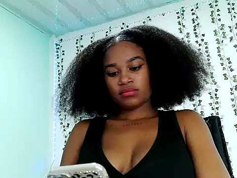 Akemy_Saunders