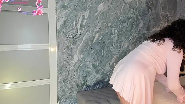 LucyLovelyy webcam