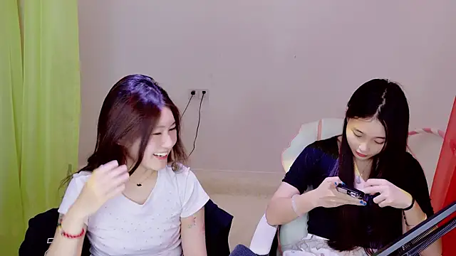 Xiongchumo1120 webcam