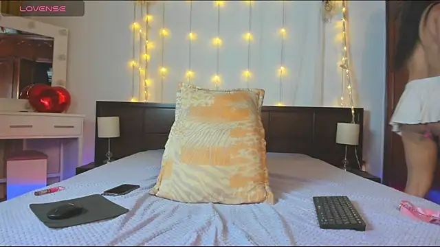 MiaMarin_hot webcam