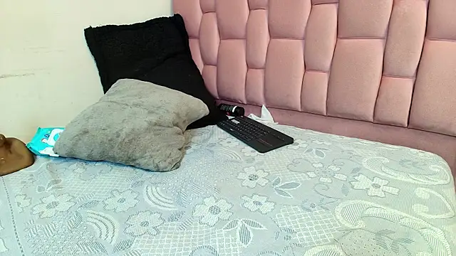 victoria_aphril webcam
