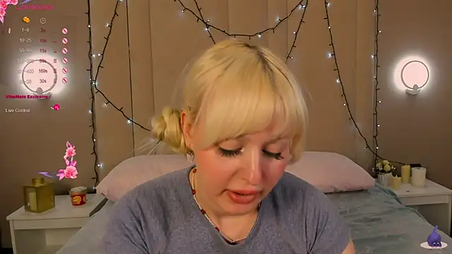 AdeleSilvy webcam